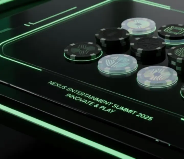 Jetons posés sur une table d'animation dans une ambiance lumineuse verte et noire